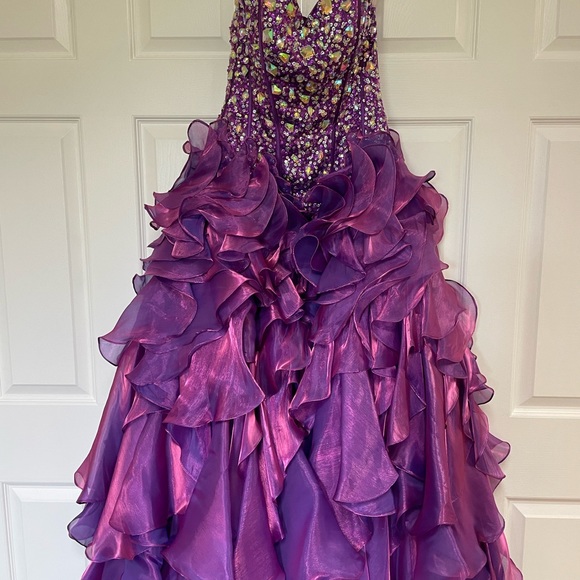 Full prom dress. Purple - Picture 1 of 7